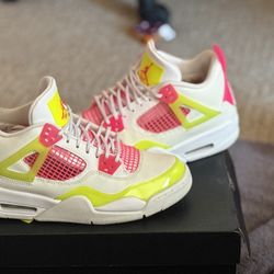 Jordan 4 ( White , yellow and pink! )