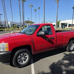 2011 Chevy Silverado 1500.    4X4 