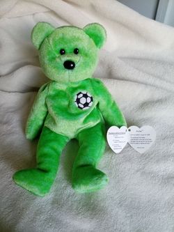 1999 Ty Beanie Baby "Kicks"
