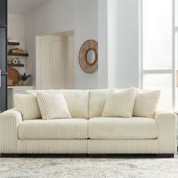 Stylish Cozy Stunning Couch!