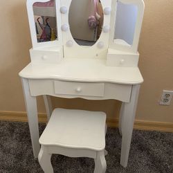 Girl’s Vanity Set 