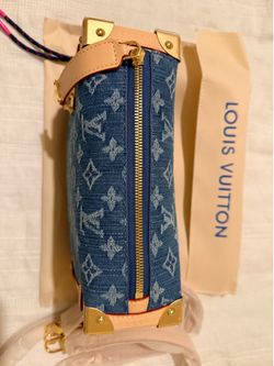WOMENS Purse $250