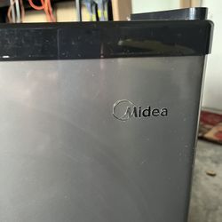 Midea Mini Fridge With Lock Code Stainless Steel