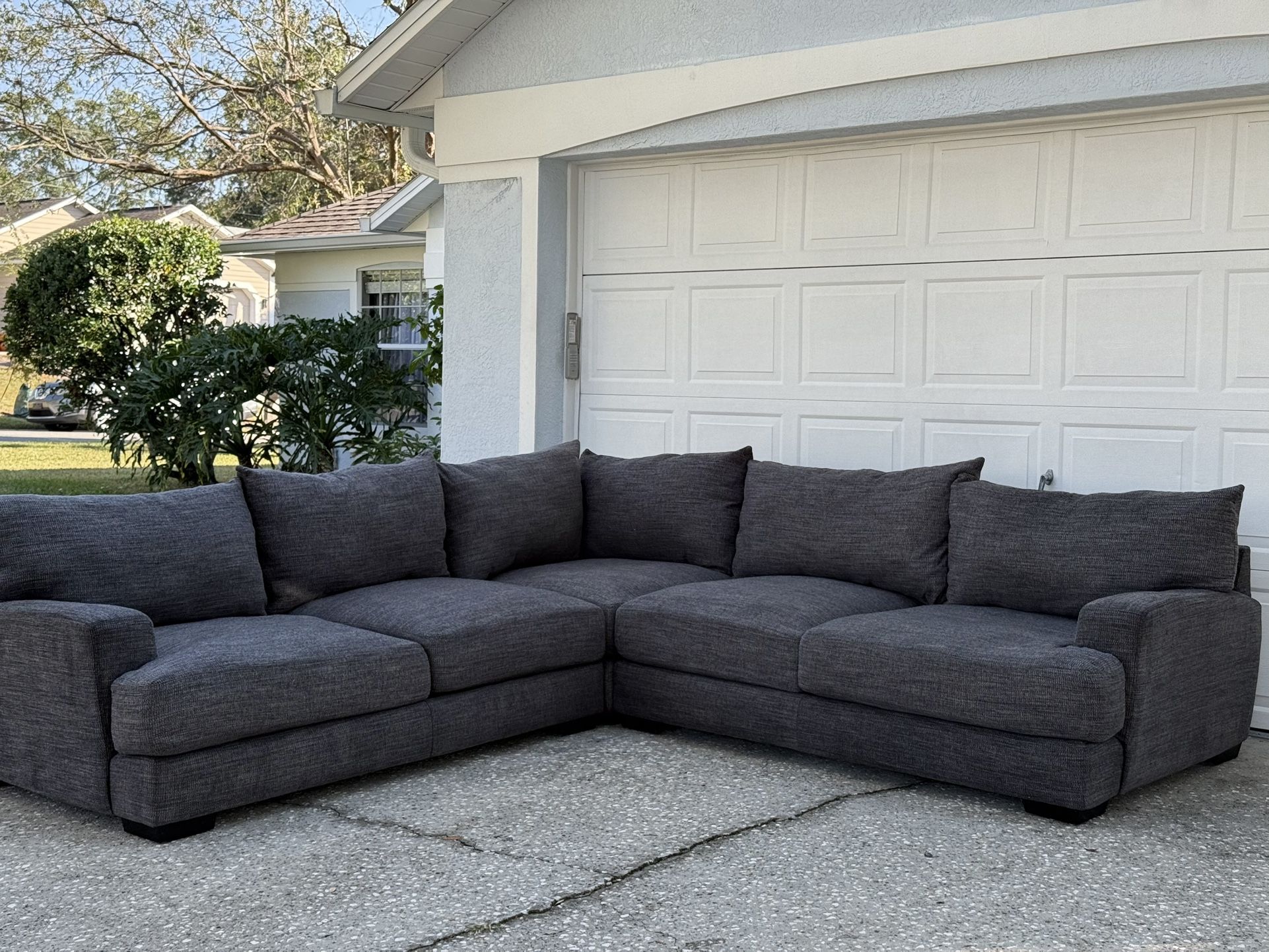 🛋️ Stanhope by Badcock Sofa – Deep Cleaned & Delivery Available