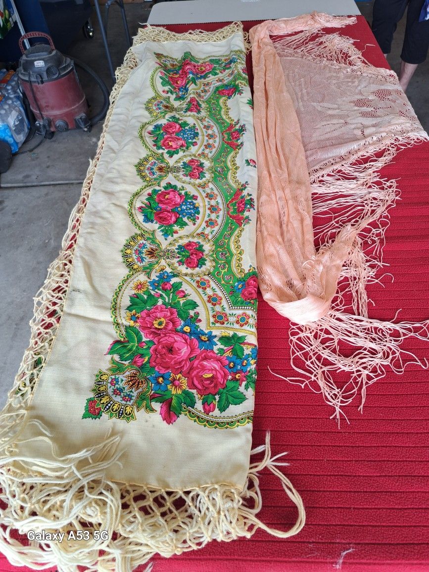 Women's Shawls
