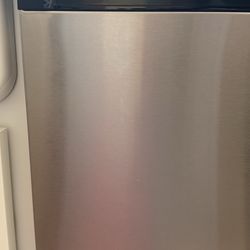 Whirlpool Dishwasher