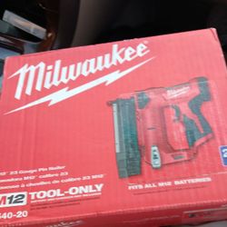 Milwalkee M12 Pin Nailer