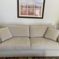 Elegant & Comfort Sofa 