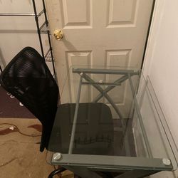 Desktop/reading Table 