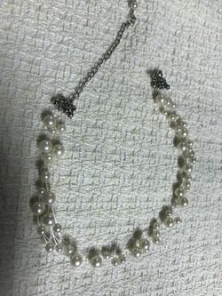 Delicate pearl choker necklace