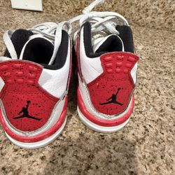 Jordan 4 Size 1.5 Y
