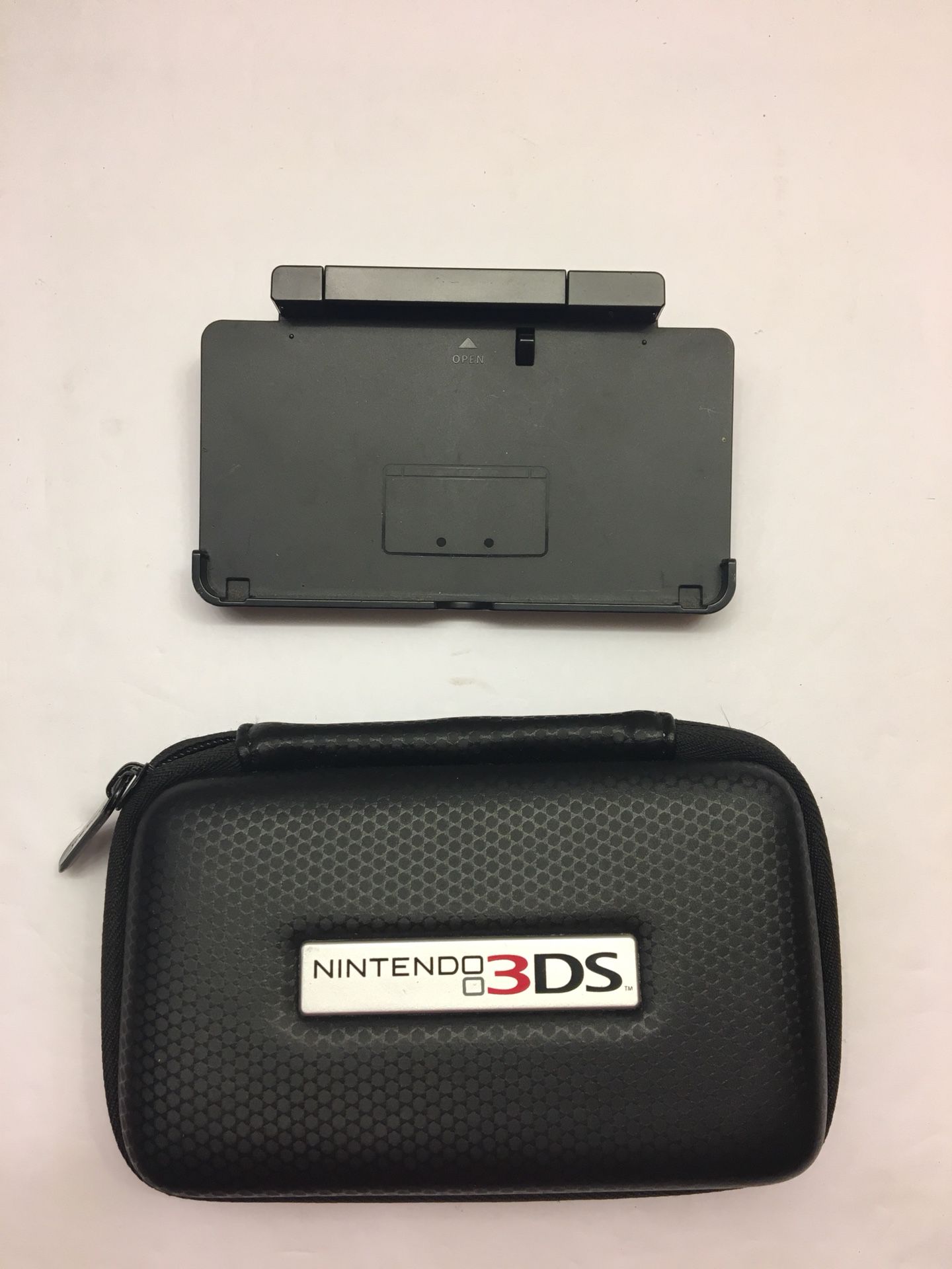 Nintendo 3ds Accessories. Carrying Case. Charging Stand