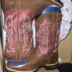 pink boots 