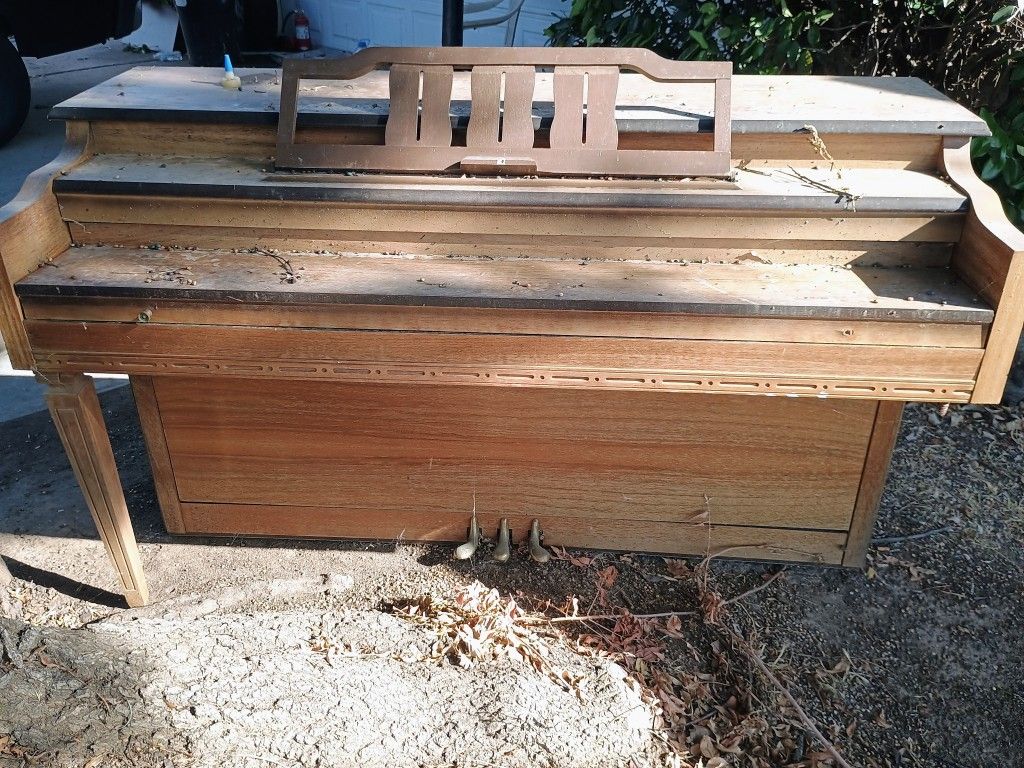 Free Piano Pickup