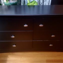 Black Wood 6 Drawer Dresser
