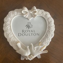 Royal Doulton Heart Frame