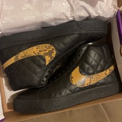 brand new ds nike sb supreme blazer size 8.5