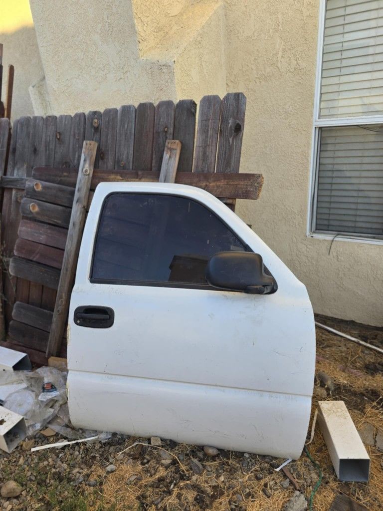 2000-2003 Silverado, Suburban, Yukon Passenger Door