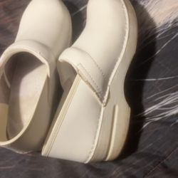 Women's Dansko Shoes