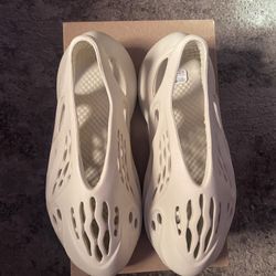 Yeezy Foam Runner Sand