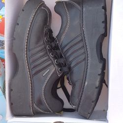 Nice sketchers Size 9