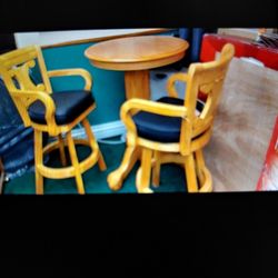 New Solid Oak Set Table & 2 Swivel Chairs.