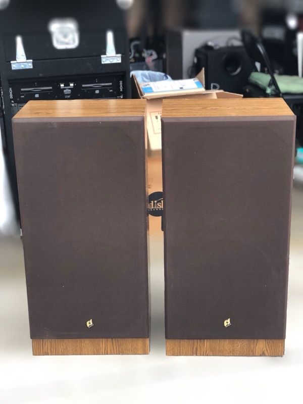 VINTAGE SANSUI S61-U FLOOR STEREO SPEAKERS - MADE IN USA