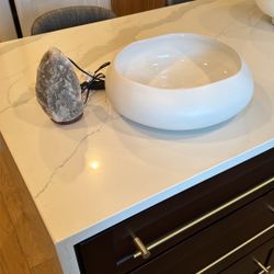 Free Vase And Salt Lamp 