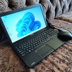 Laptop Toshiba Satélite C855 Core i3 Especial Para Estudiantes 