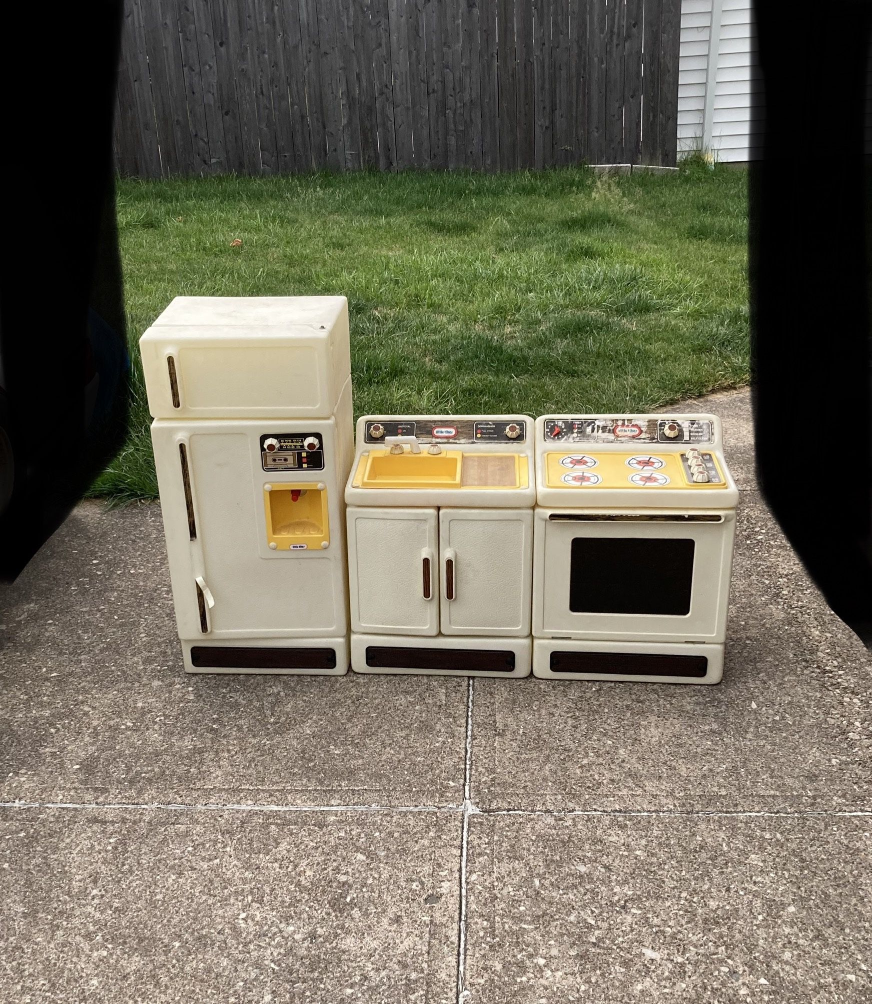 Vintage 1980’s Little Tikes Kitchen set Child Size Play Refrigerator Stove Sink Fridge 1980s