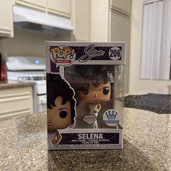 Selena Grammy Dress Diamond Funko Exclusive Doll HTF Rare