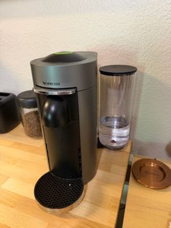 Nespresso vertuo Coffee machine with Capsules and Descaling Kit
