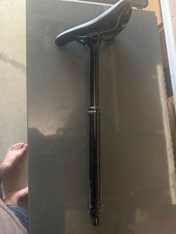 Dropper post