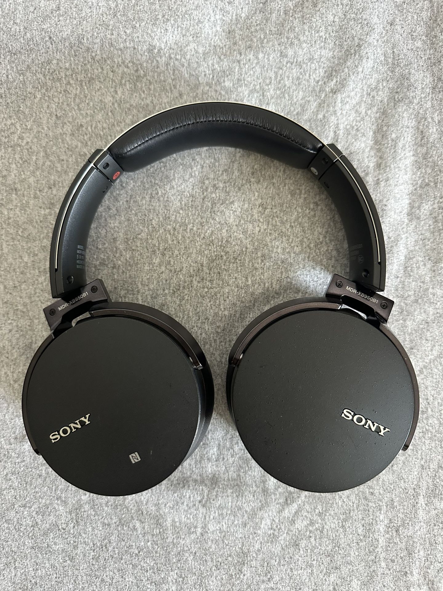 Sony MDR-XB950B1 Extra Bass Headphones