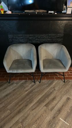 Accent chairs