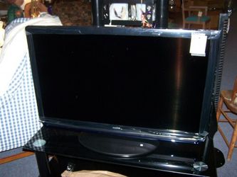 34 inch smart TV with Dressor