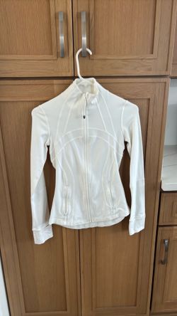 Lululemon size 4