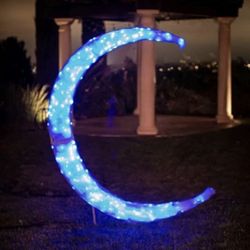 Silver Metal Crescent Moon Arch