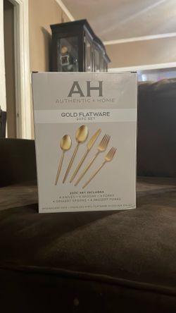 20pc Gold Flatware Set