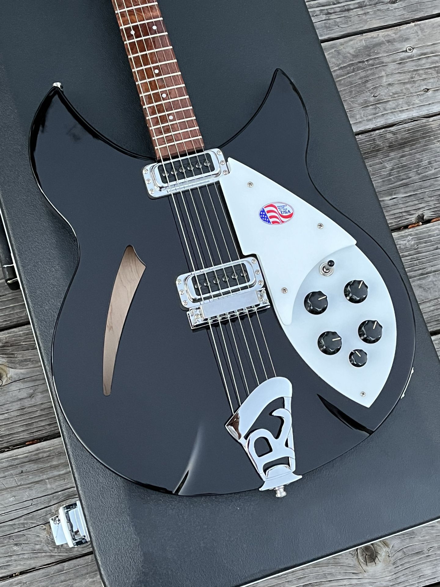 Rickenbacker 330 Electric Guitar 2024
