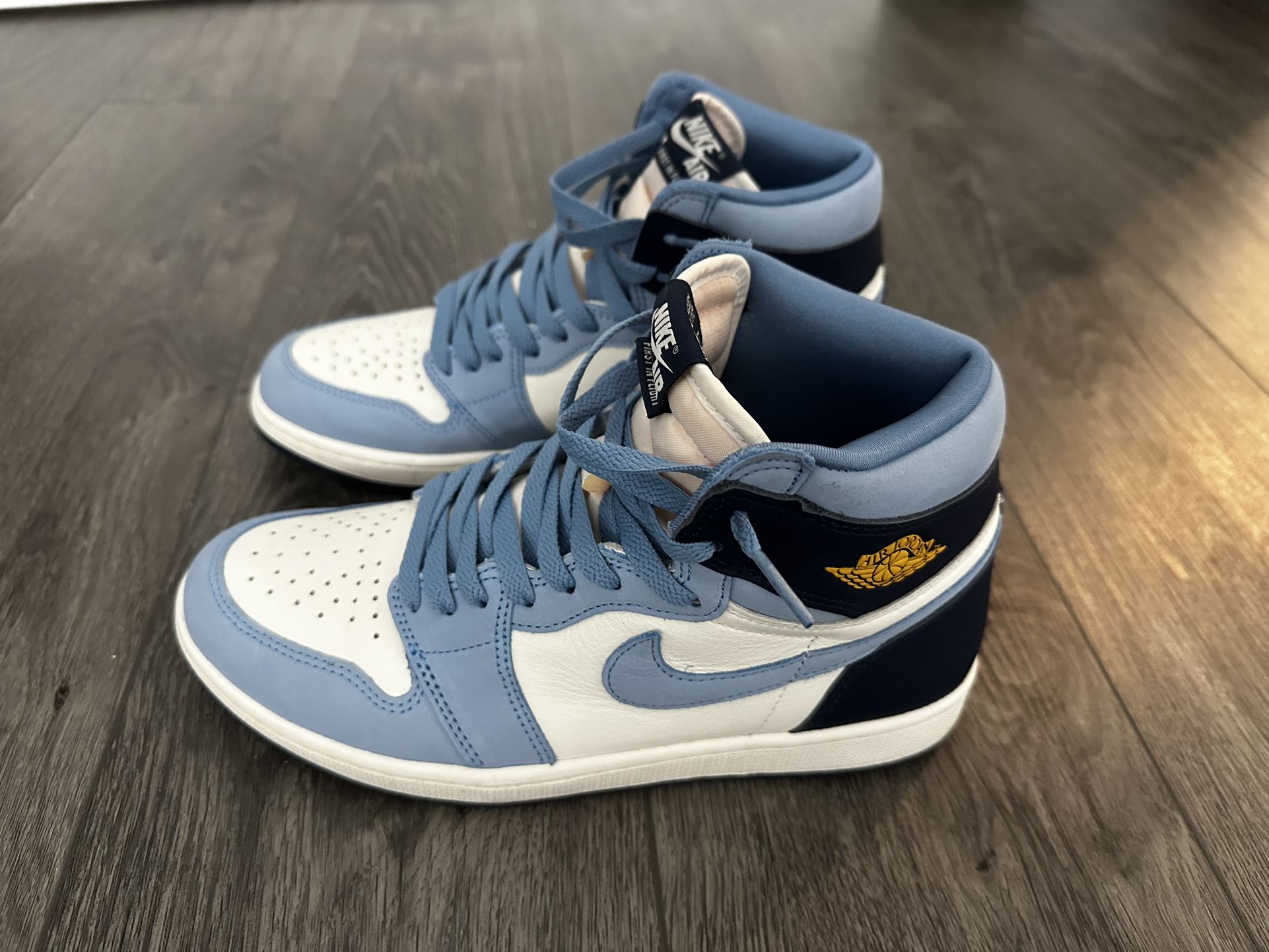 Jordan 1 High OG First in Flight (W) | Size 10W | Lightly Worn – No Box