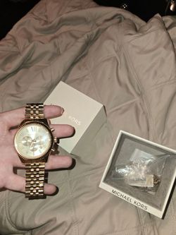 Gold tone Micheal Kors watch (with adjustment pieces and box)