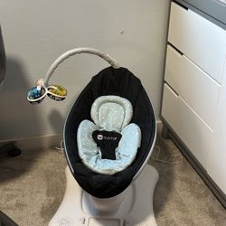 4moms Mamaroo Swing First Model