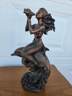 Statue