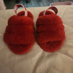 7c Ugg Fuzzy Slides