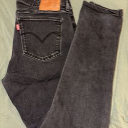 Woman’s Levi’s Jeans 