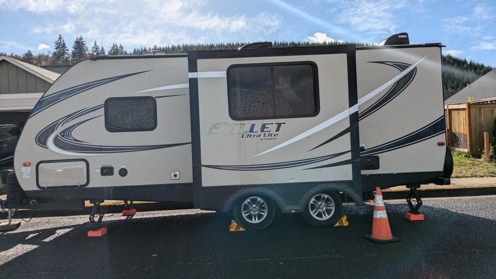 2016 Keystone Bullet Trailer