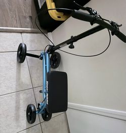 Knee rover scooter