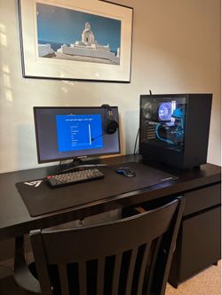 Gaming PC with accessories