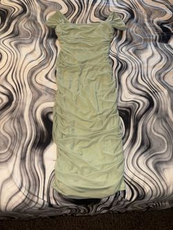 Green midi length ruched dress